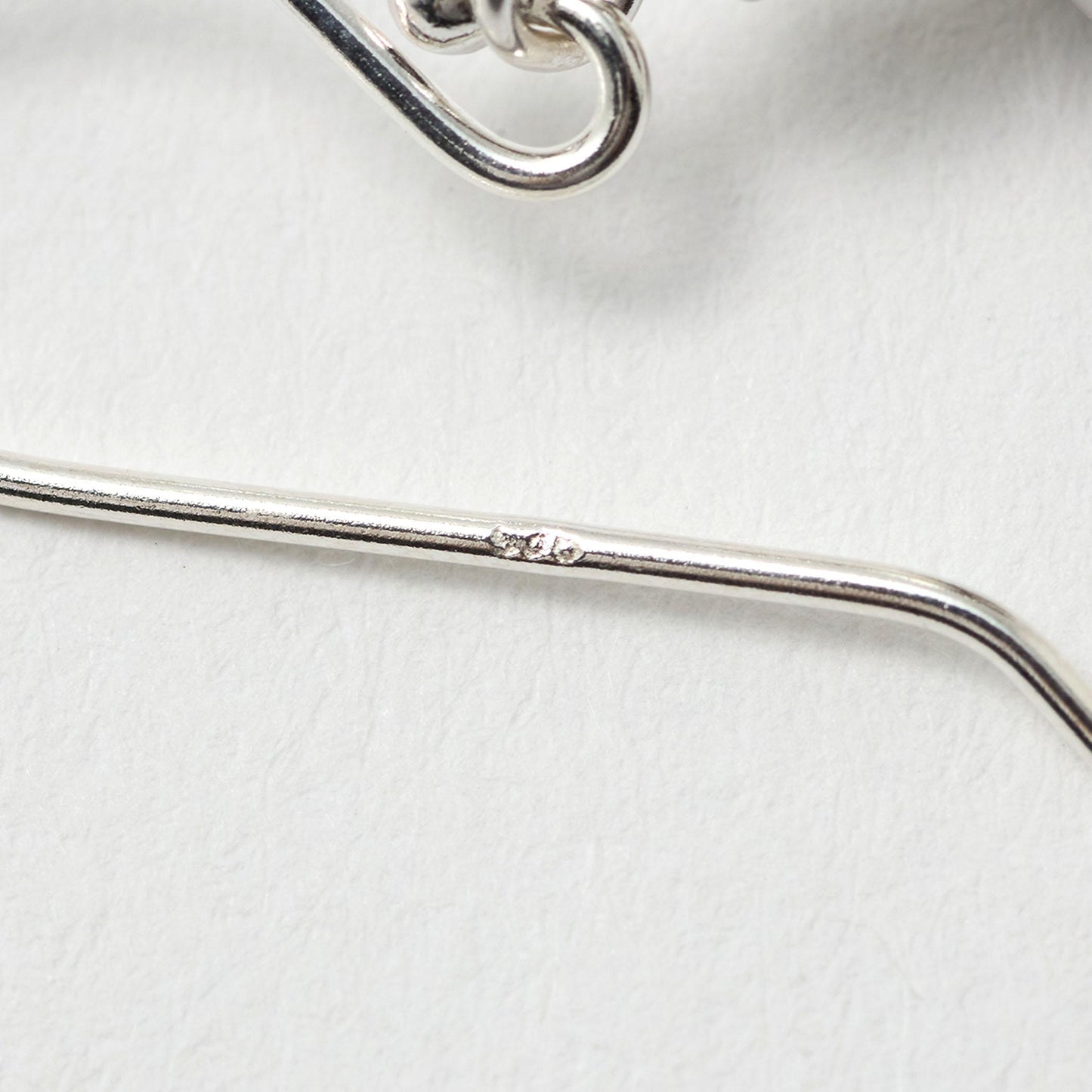 ＜BAITS＞エスニック ボール ピアス