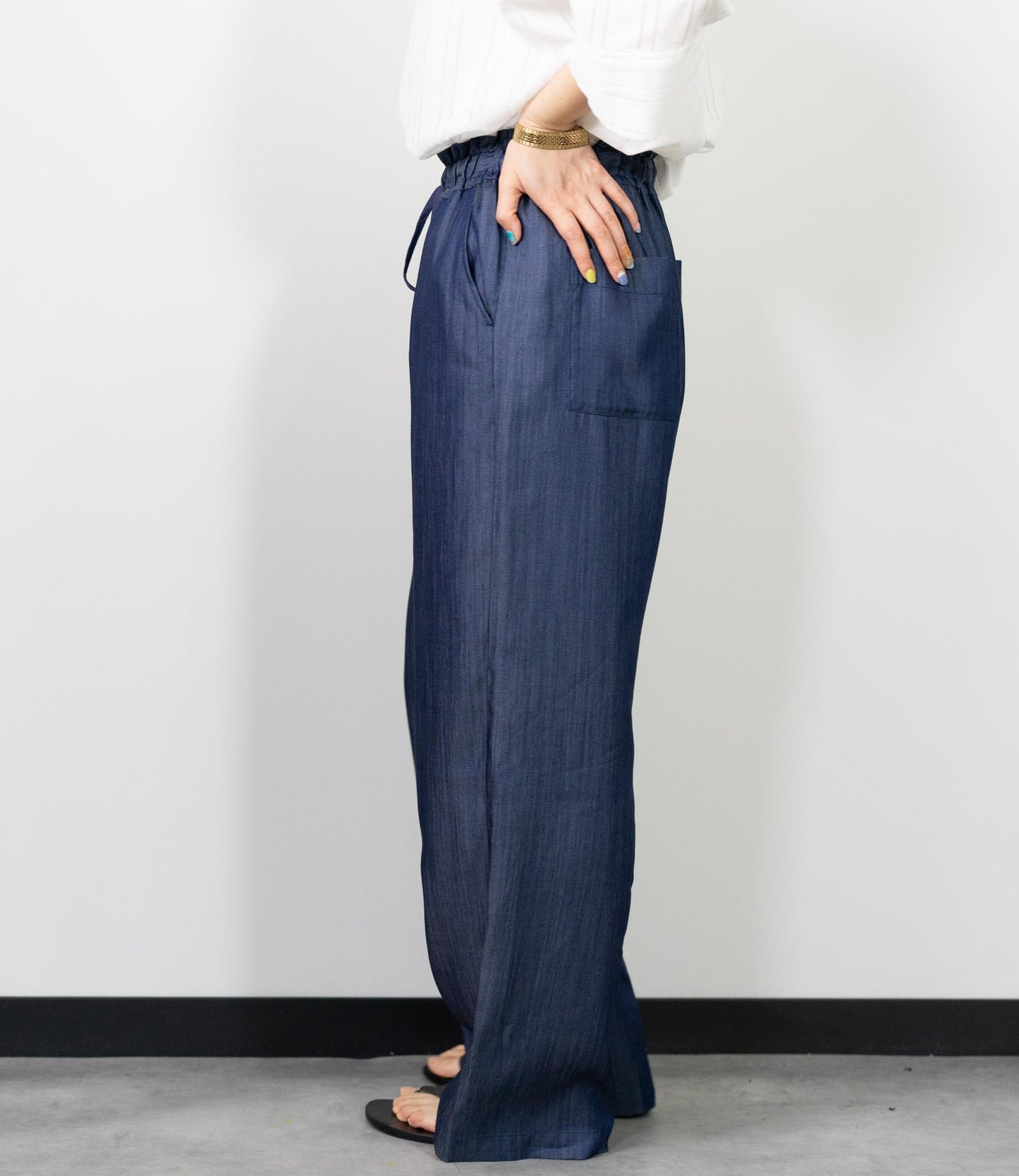 綺麗めテンセルデニムパンツ