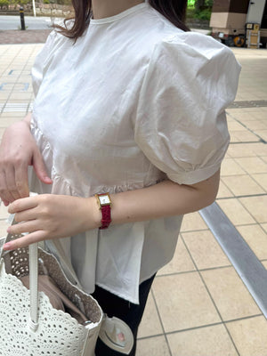 半袖パフスリーブブラウス