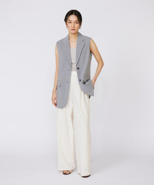 カップ付きキャミソール