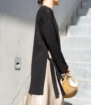 サイドスリットVネックカーディガン