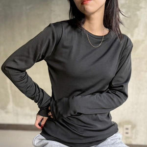 クルーネックトップス