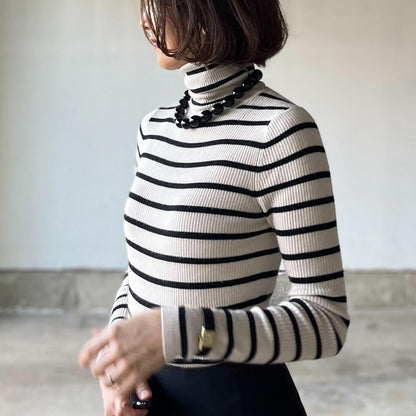 ぶどうの実ブラックネックレス