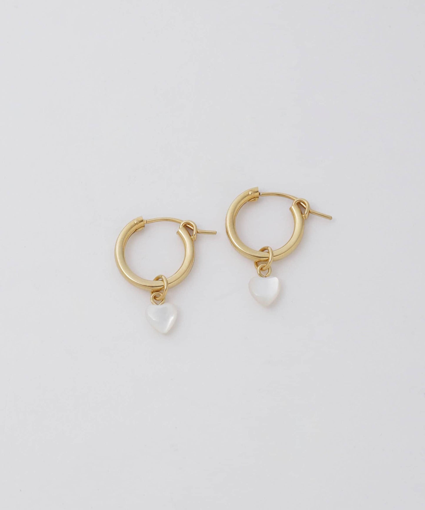 ハートストーンピアス