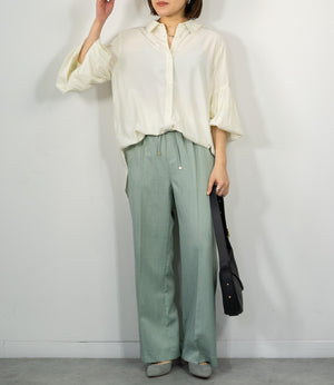 バンドカラーギャザーボリュームブラウス