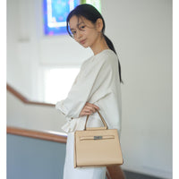 ベージュ系・BEIGE