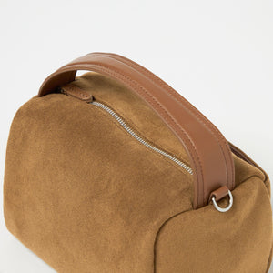 コンビ キューブ ショルダーバッグ