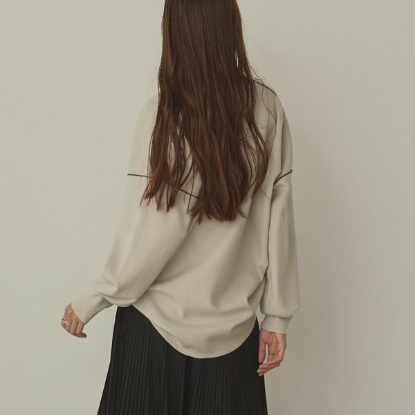 バイカラーシャープVネックニット