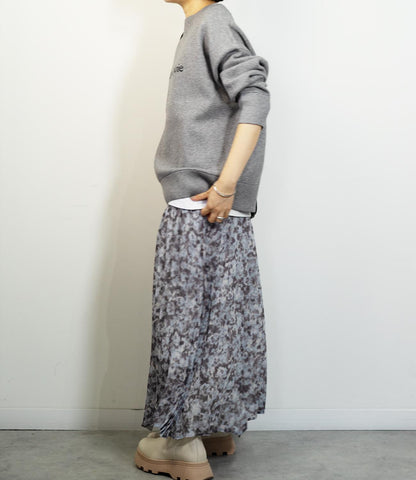 ジャガードロゴニット