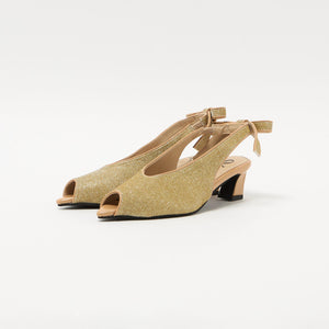 ＜SY＞ポインテッドピープトゥリボンバックベルト パンプス45●↑