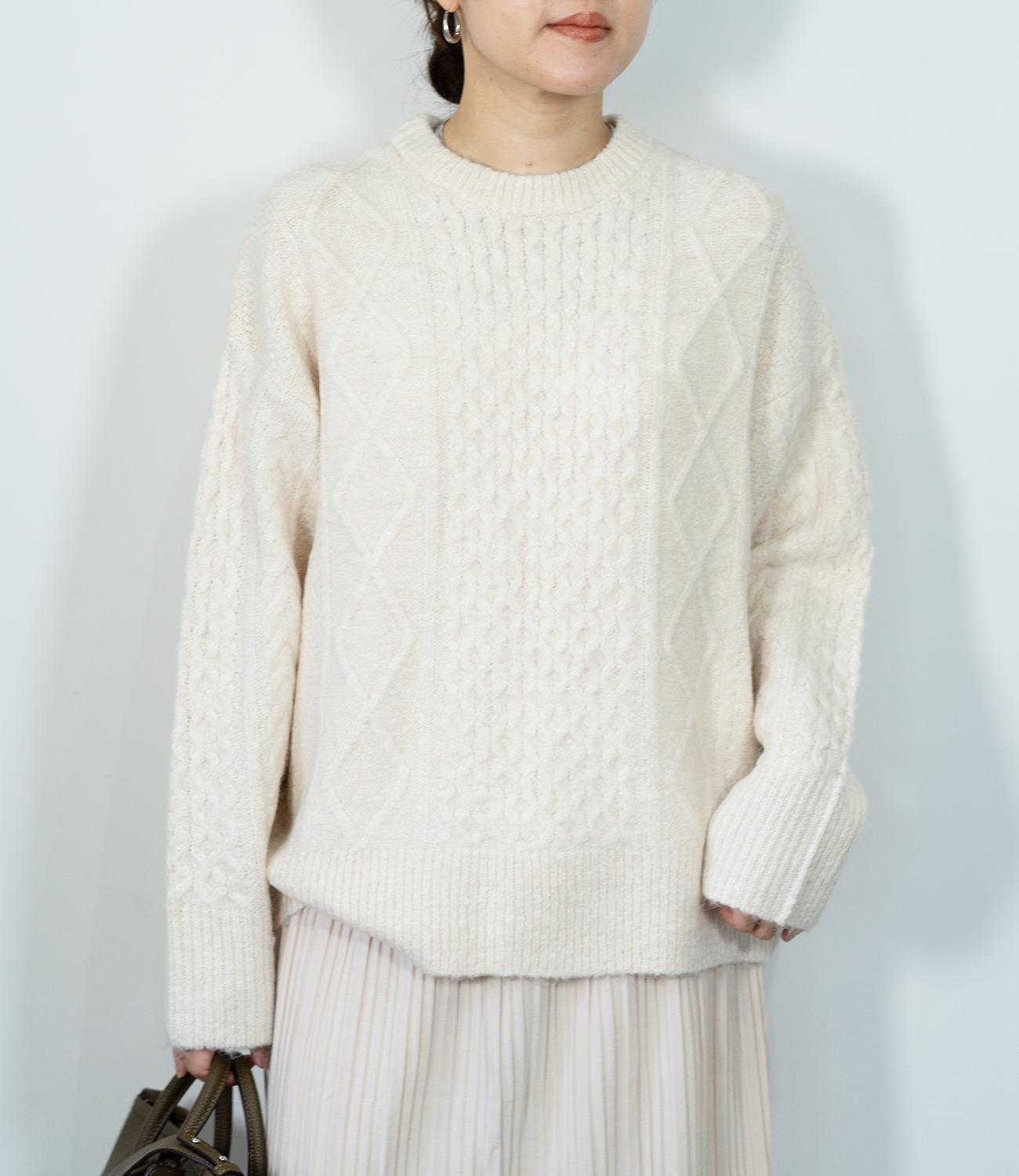 ケーブルニット