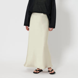 ポリエステルサテン マーメイドフレアスカート