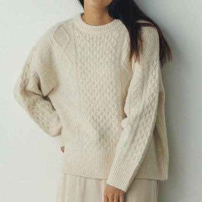 ケーブルニット