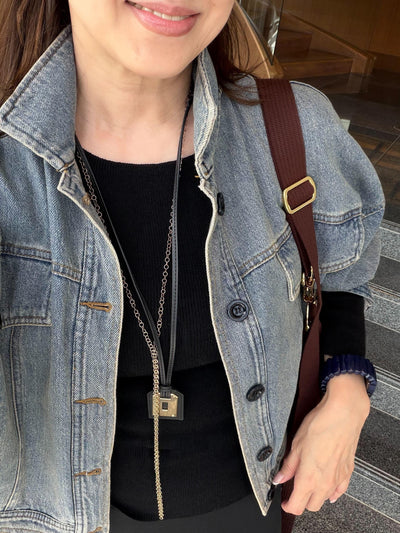 ベーシックラウンドネックニット