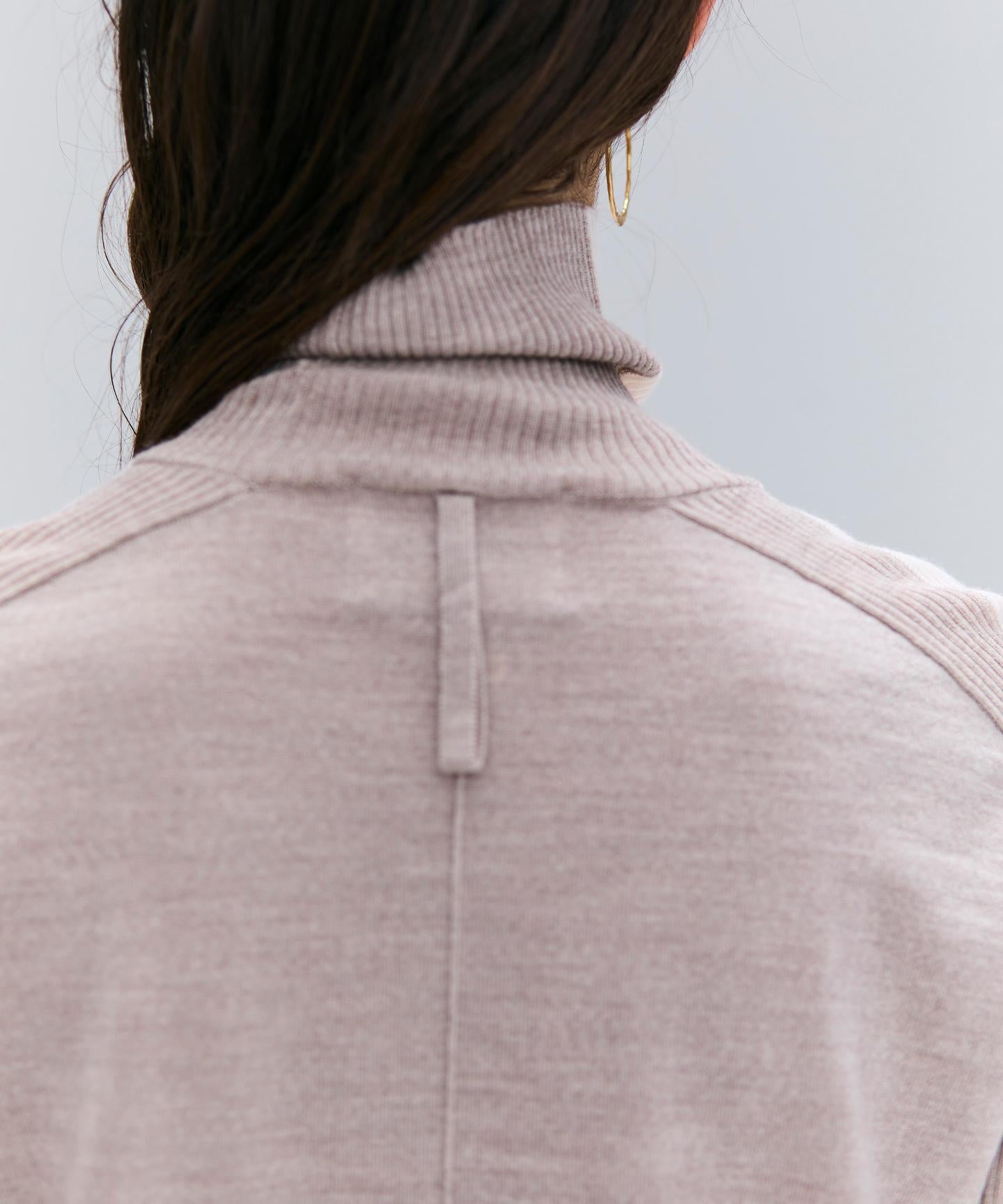 LA MONNAIE / バイカラーウールタートルニット