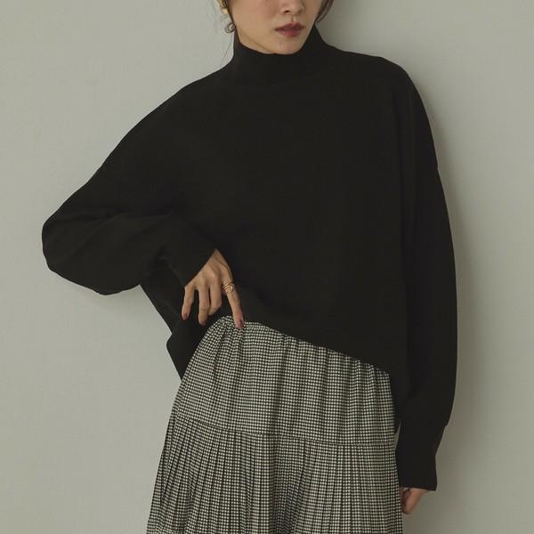 やわもちコクーンハイネックニット