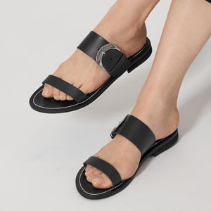 ＜MAURO de BARI＞バックル サンダル