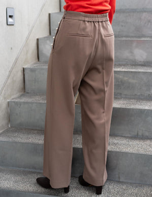 ストレートパンツ