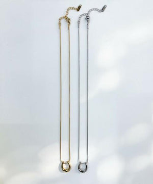 ホースシューアクセントネックレス