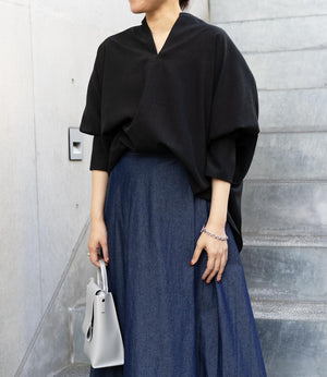 サーキュラーフレアスキッパーブラウス