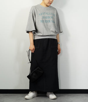 フレア袖レタリングTシャツ