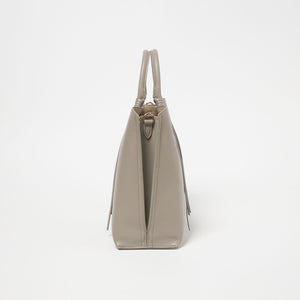 【WEB限定】2WAYタッセルハンドル A4 トートバッグ / ショルダーバッグ