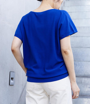 コクーンシルエットVネックニット