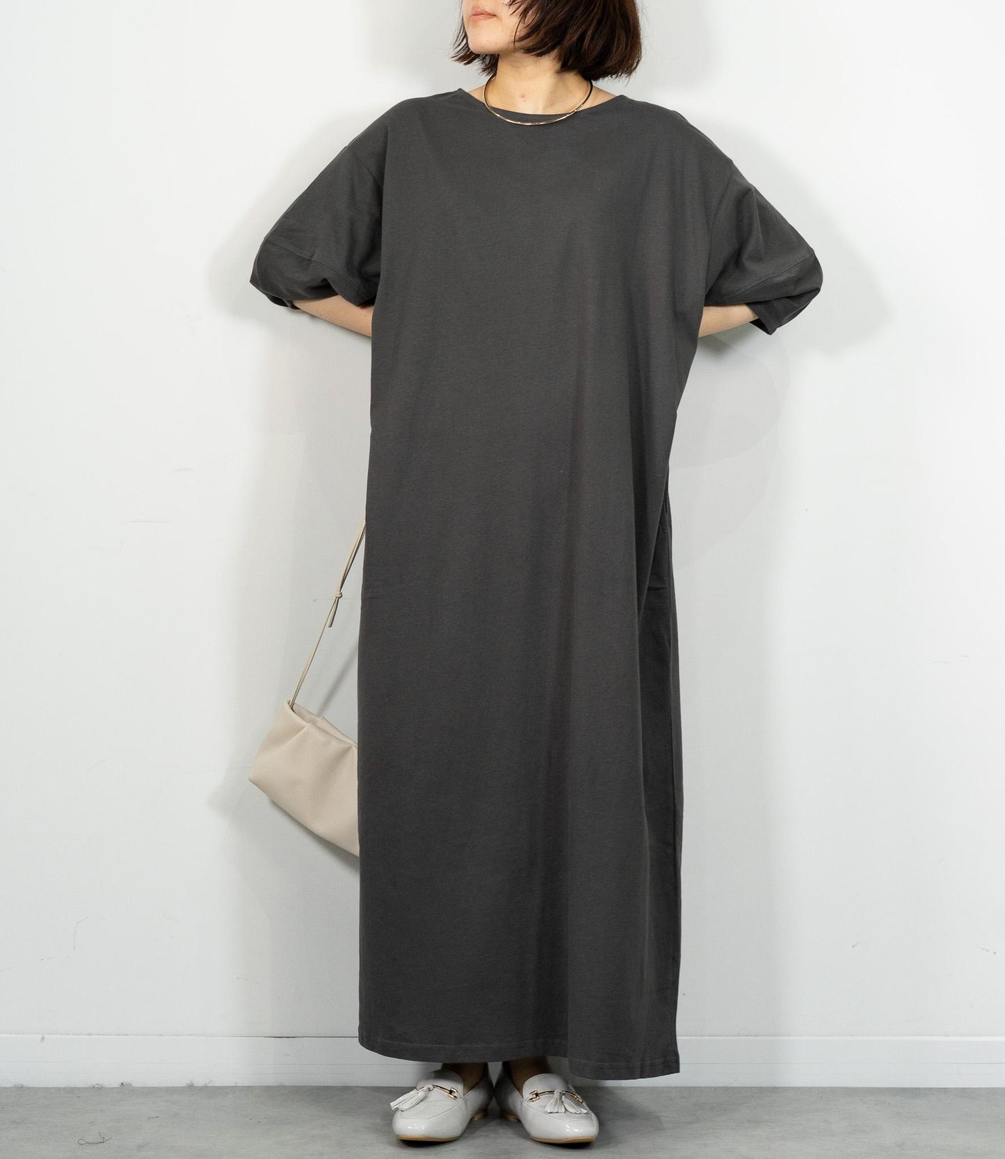コクーンスリーブストレートワンピース