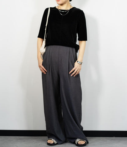 ストレッチタックストレートパンツ