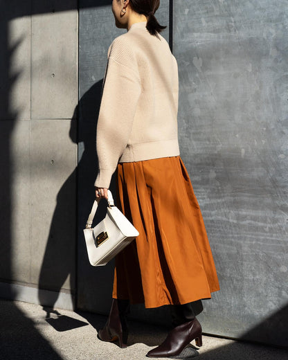 ハイネックボリュームスリーブニット