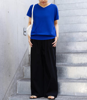 コクーンシルエットVネックニット