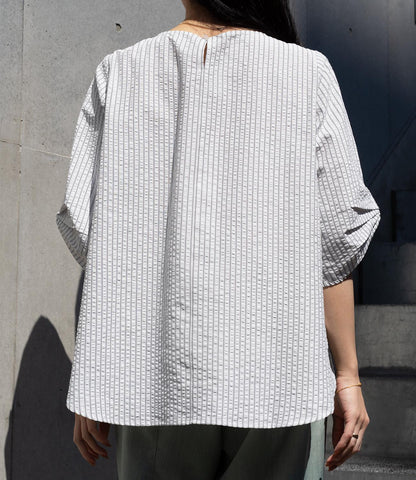 サッカーストライプブラウス