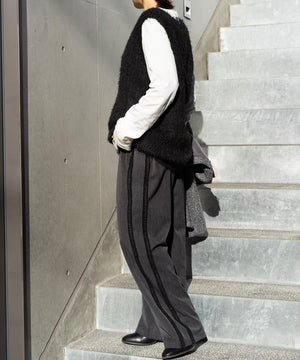 シャギーVネックニットベスト