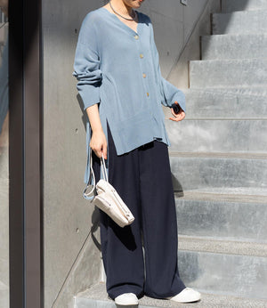 サイドスリットVネックカーディガン