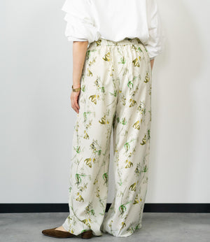 ボタニカル柄イージーパンツ