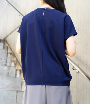 コクーンシルエットボートネックカットソー