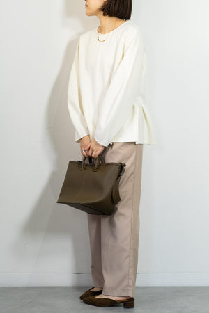 ウエストカーブカットソーブラウス