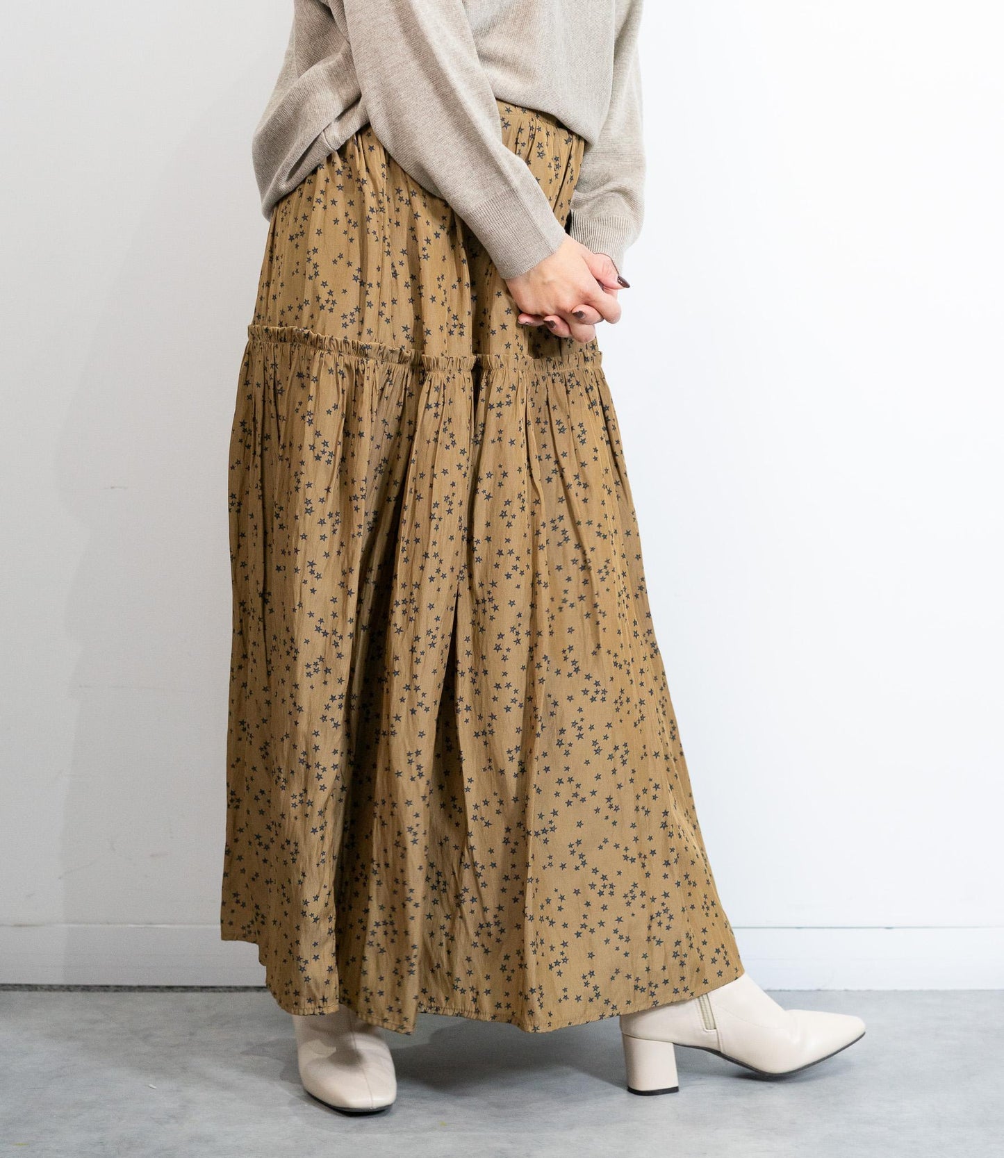 シャイニーティアードスカート