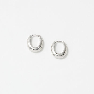 オーバル フープ ピアス