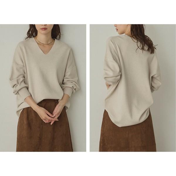 やわもちVネックニット