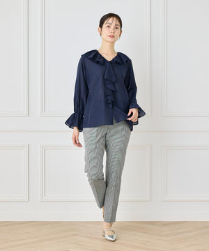 美脚テーパードパンツ