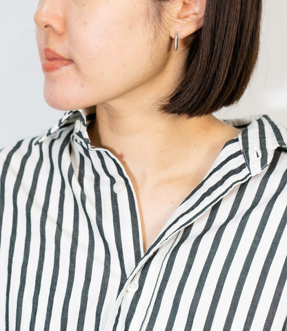 キュービックアクセントピアス