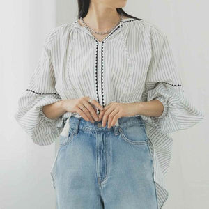 エンブロイダリーエアリーブラウス