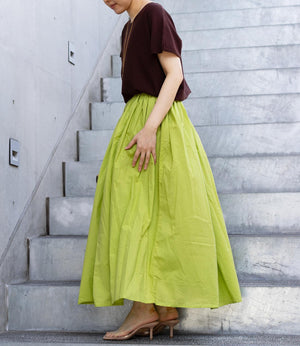 コクーンシルエットVネックニット