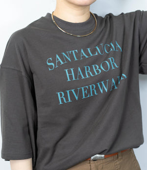 フレア袖レタリングTシャツ