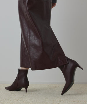 フェイクレザータイトスカート