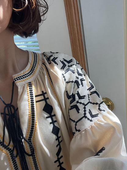 タッセルフォークロア刺繍ワンピース