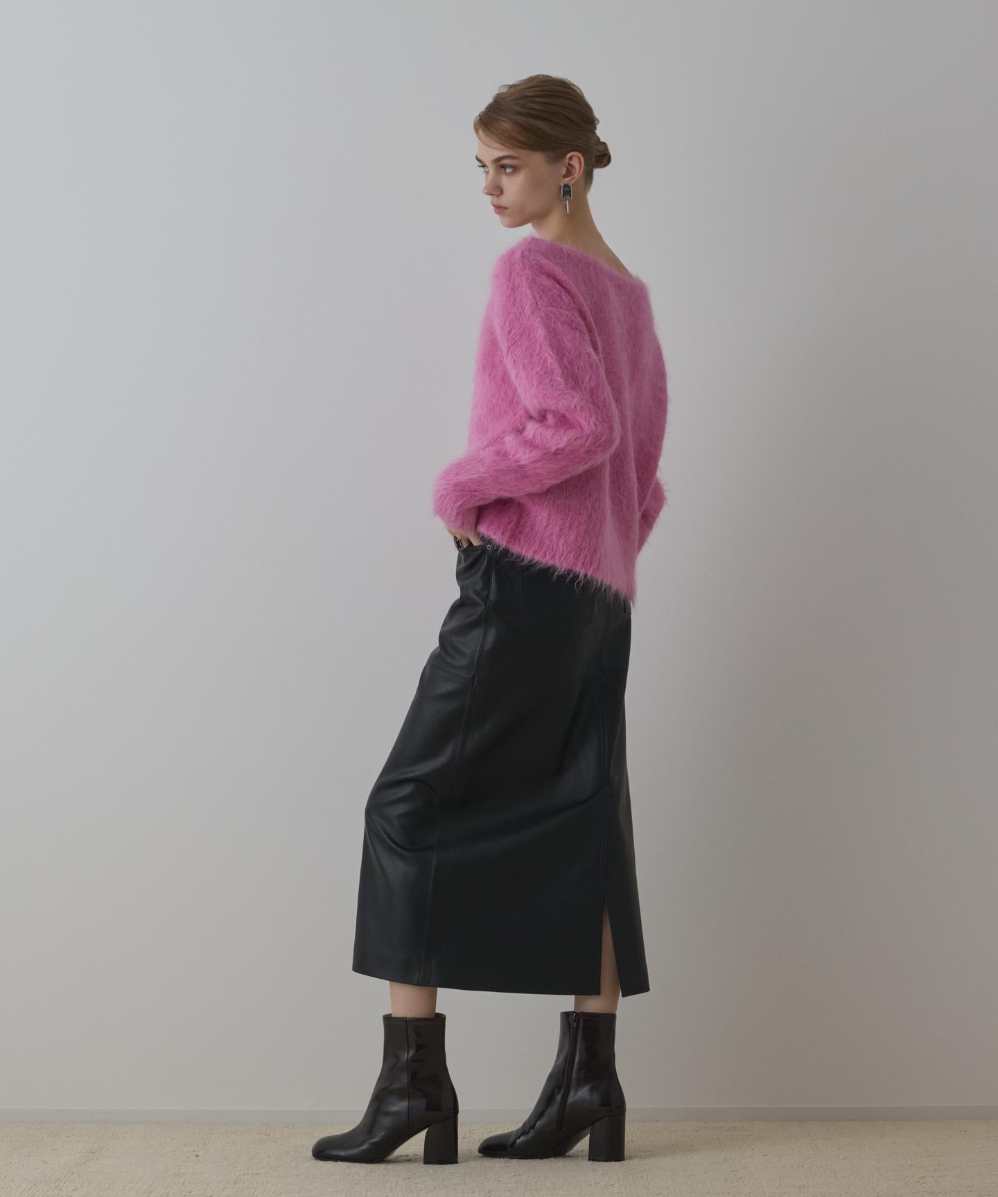 フェイクレザータイトスカート