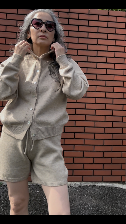 ハイネックショートパンツニットアップ