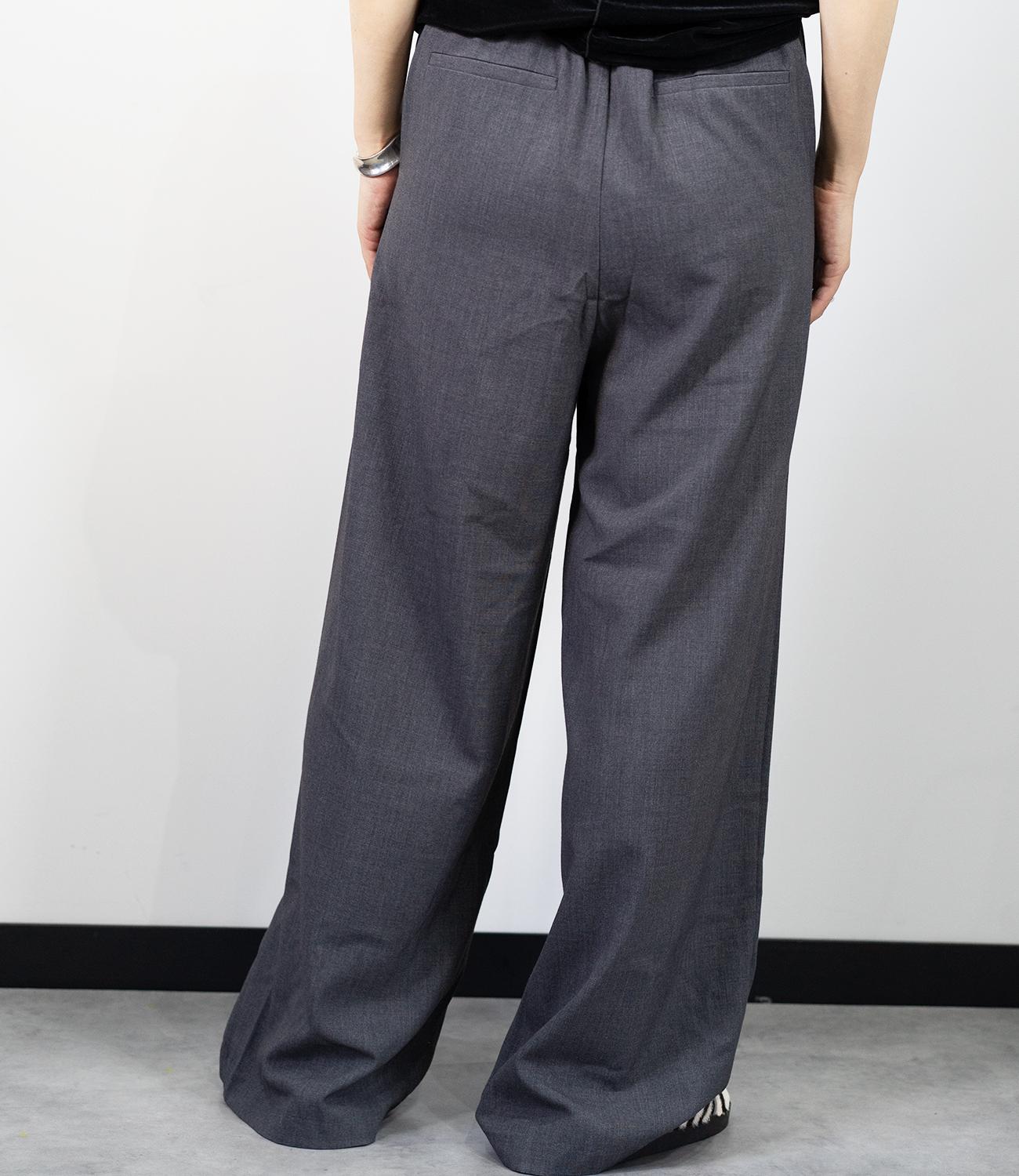 ストレッチタックストレートパンツ